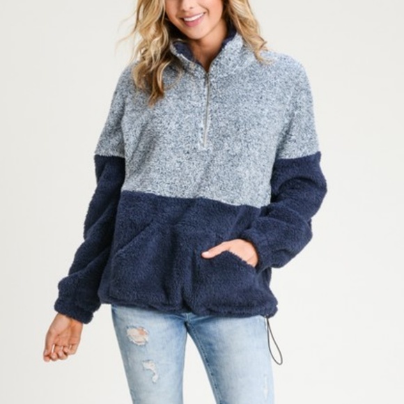 felicias Tops - LAST NEW Navy Blue Color Block Pull Over